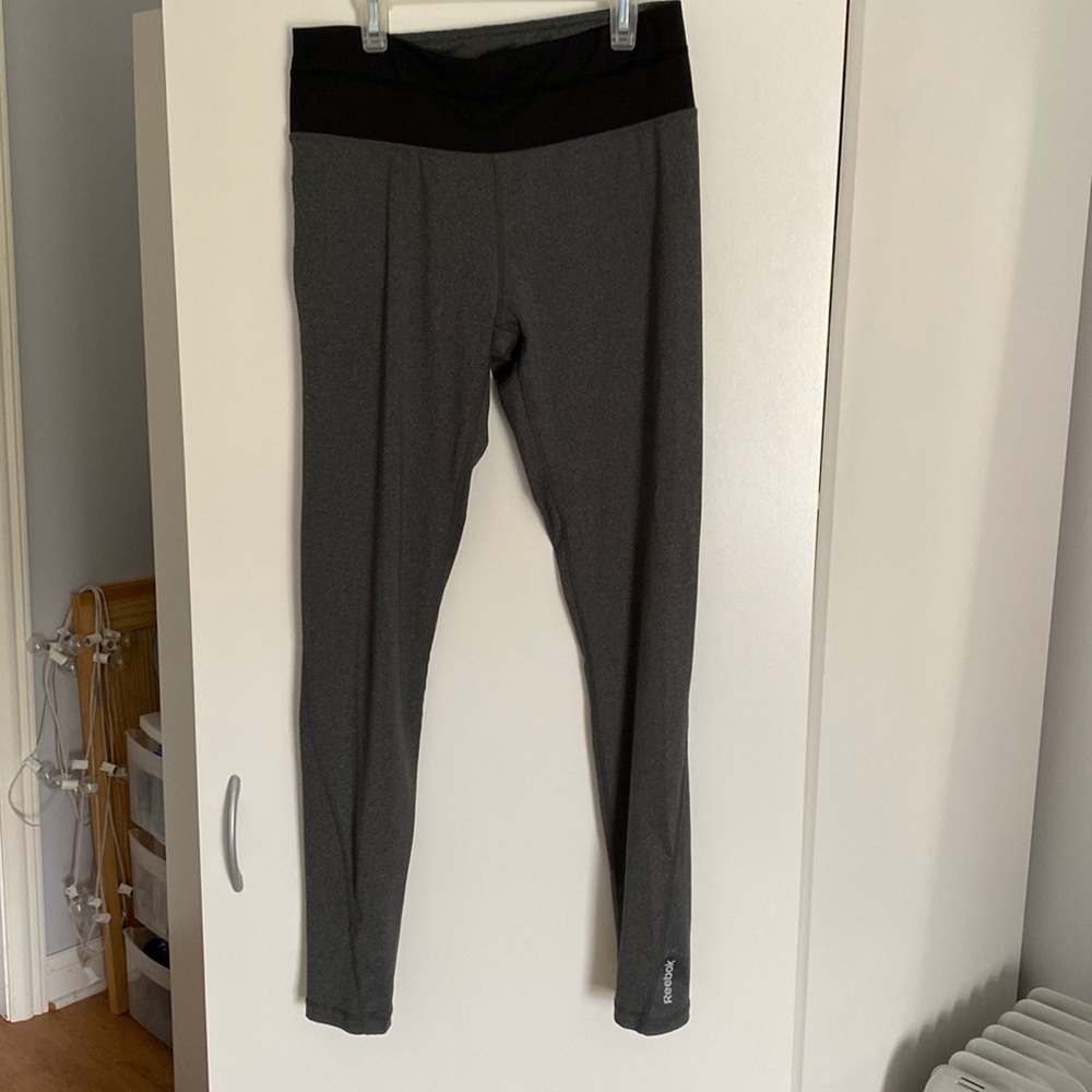 reebok athletic legging (perfect condition)